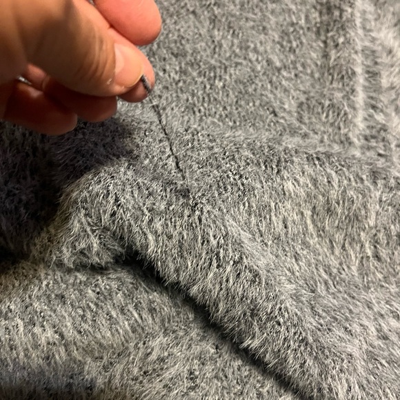 Rikka Fuzzy Gray One Size Poncho Cape Shawl | Soft Knit Sweater | 2 Flaws - Picture 4 of 6